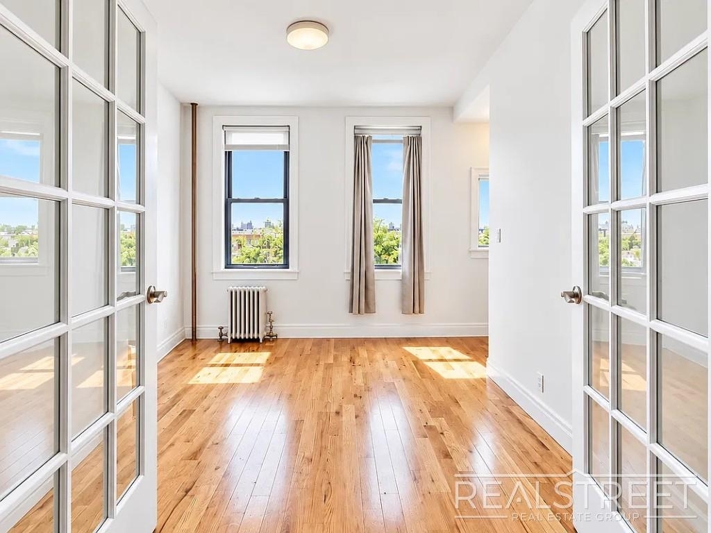 294 Harman Street - Photo 3