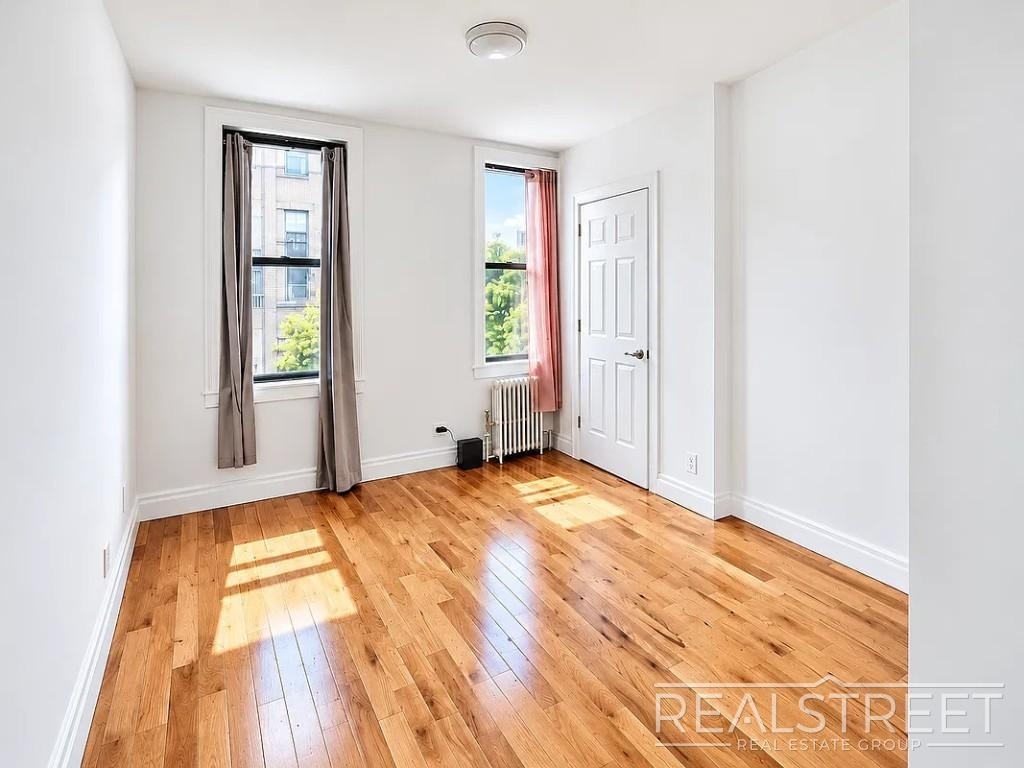 294 Harman Street - Photo 4