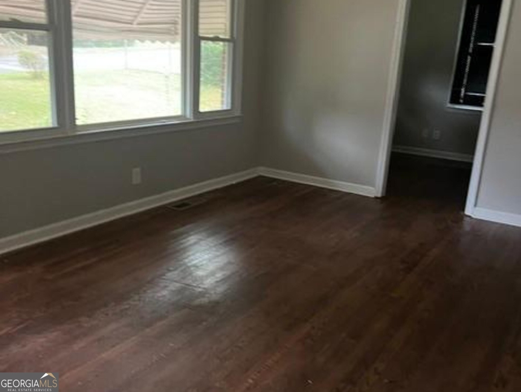 1326 Spellman Avenue - Photo 4