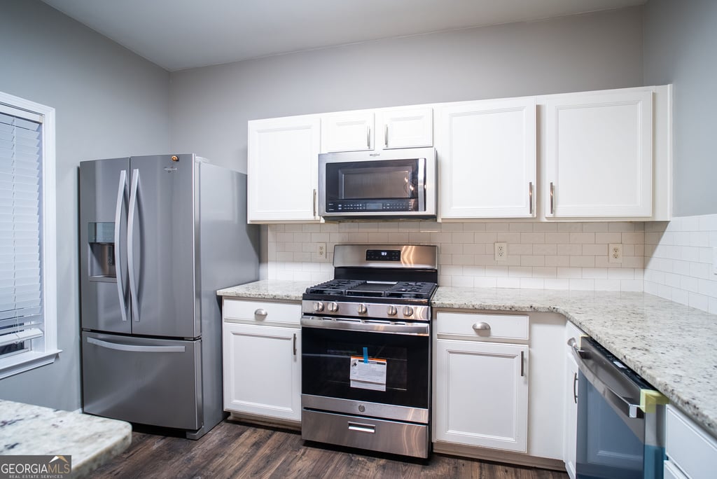 980 Prestwyck Court - Photo 4
