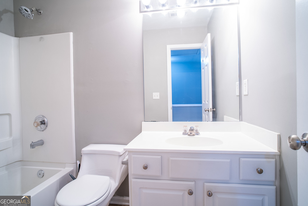 980 Prestwyck Court - Photo 13