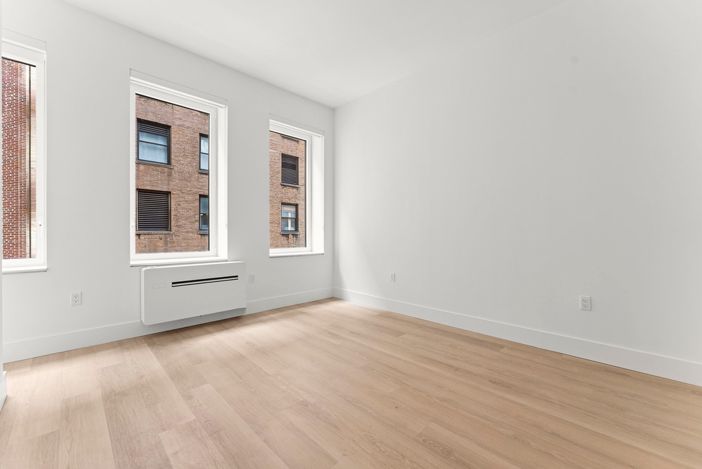 55 Broad Street - Photo 0