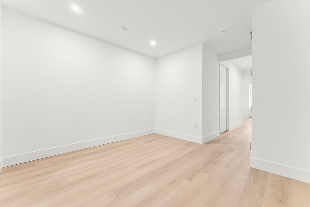55 Broad Street - Photo 1