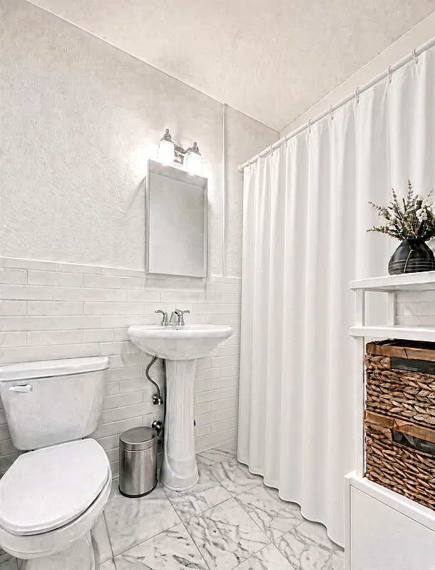 323 East 78th Street - Photo 5
