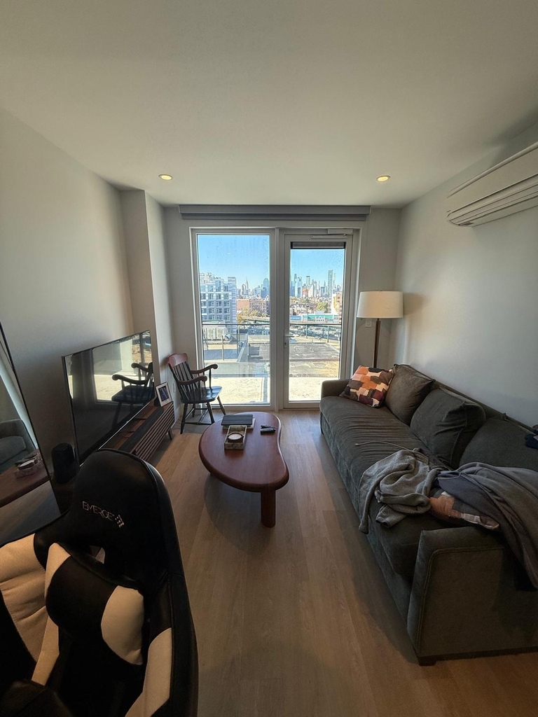 43-25 52nd Street - Photo 10