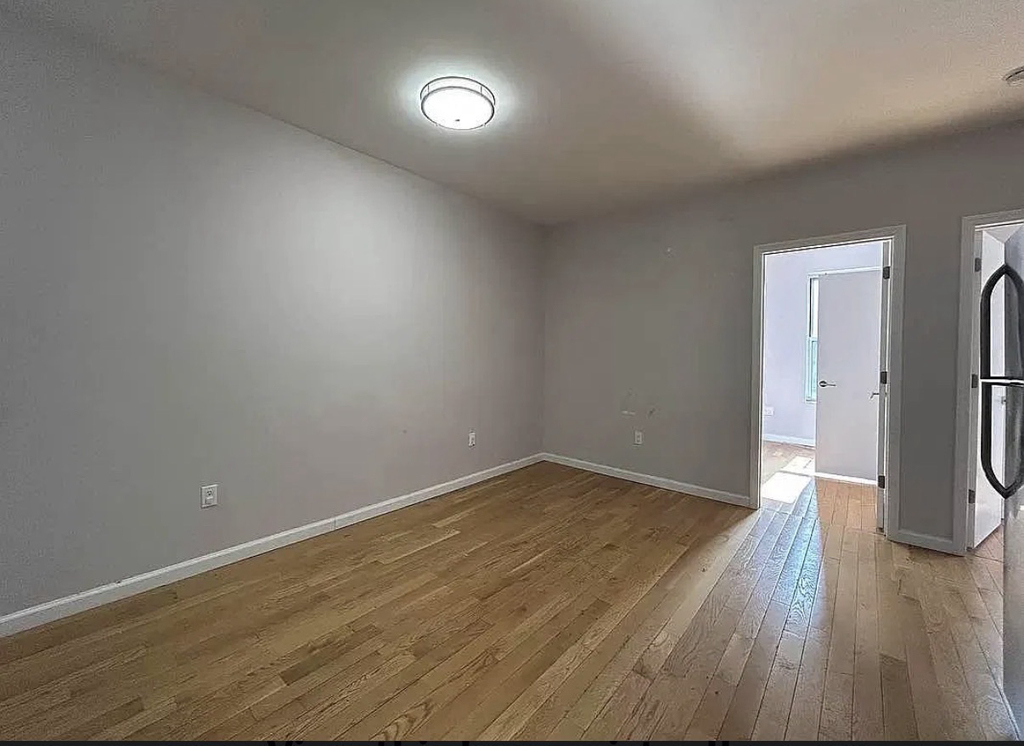 572 East 26th Street - Photo 2