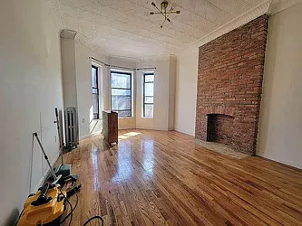 90 Clinton Avenue - Photo 2