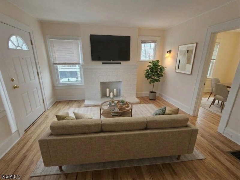 634 W Broad St - Photo 3