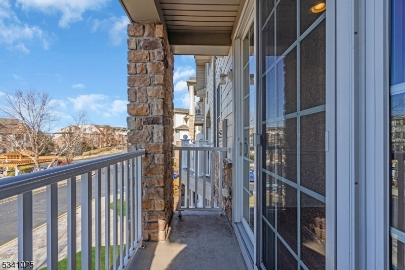 268 Victoria Drive - Photo 9