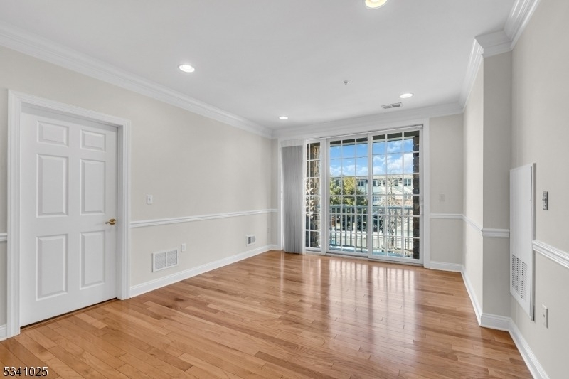 268 Victoria Drive - Photo 7