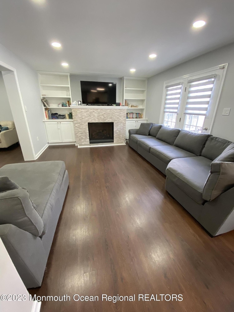 511 W Park Avenue - Photo 9