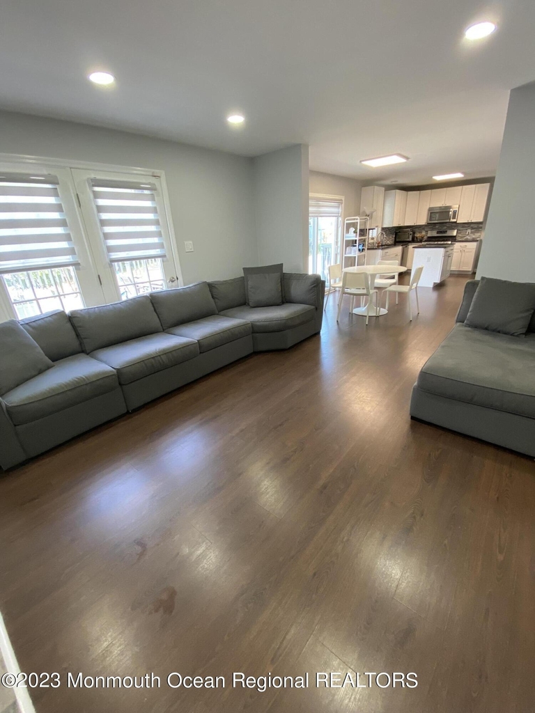 511 W Park Avenue - Photo 10