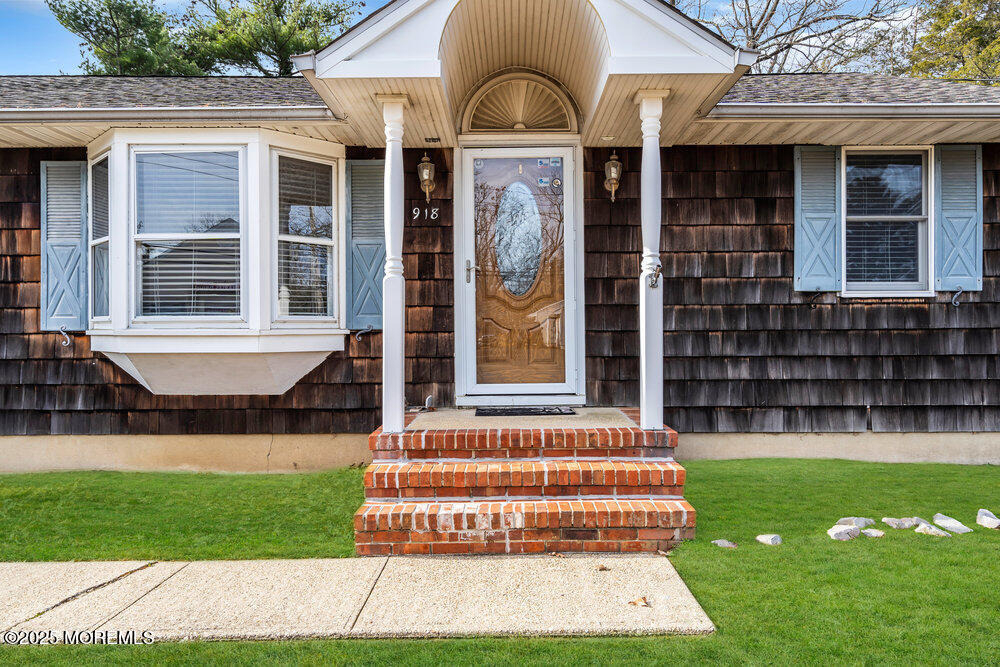 918 Charles Drive - Photo 12