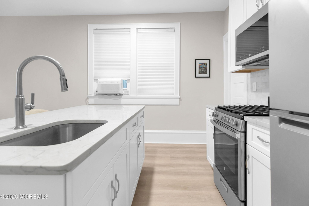 301 8th Avenue - Photo 11