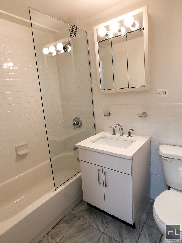 East 69 Street - Photo 2