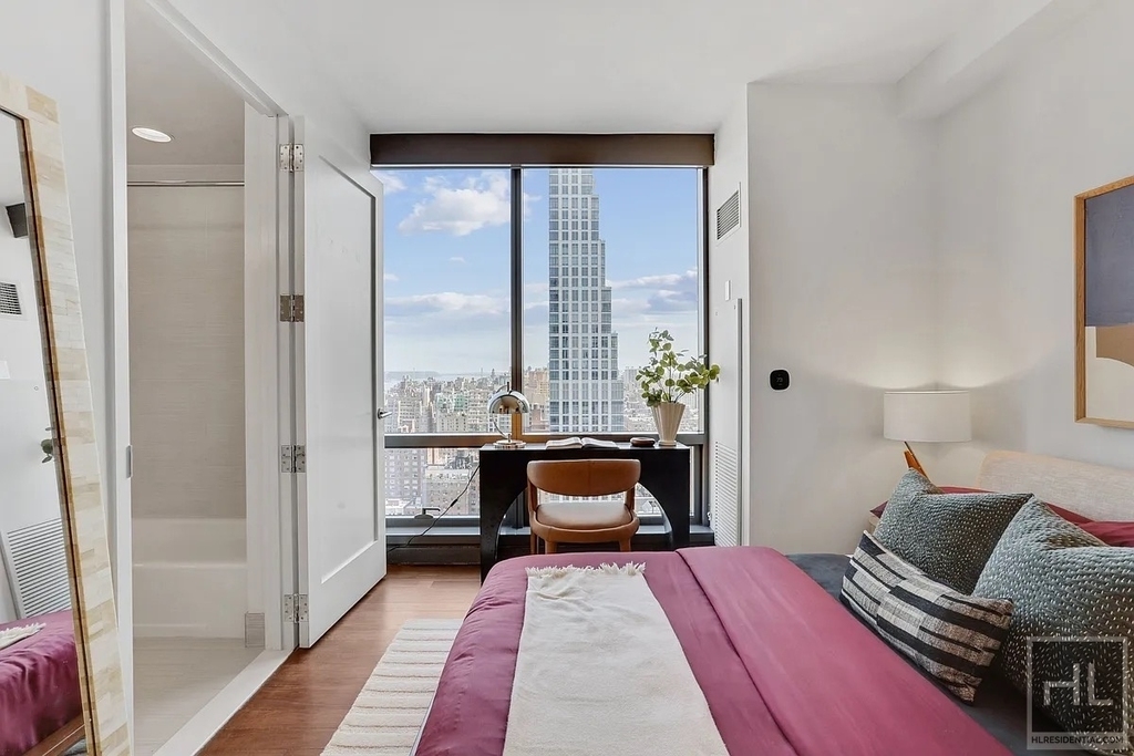 West 67th Street - Photo 5