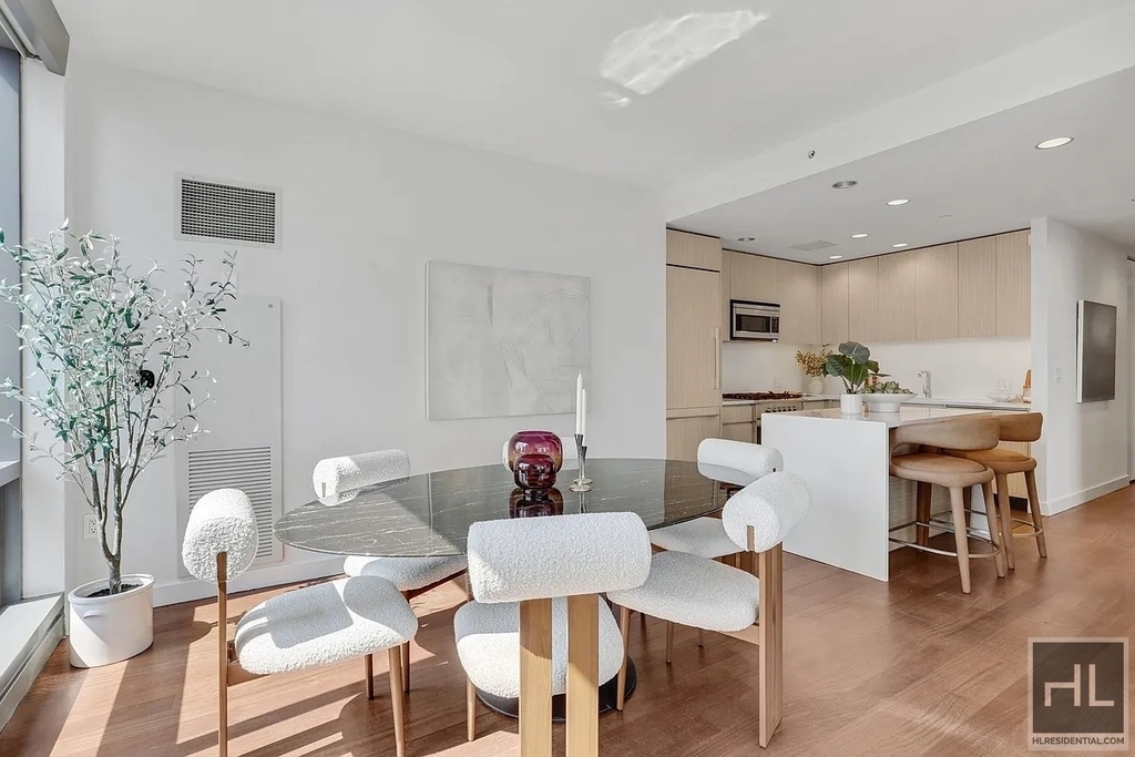 West 67th Street - Photo 1
