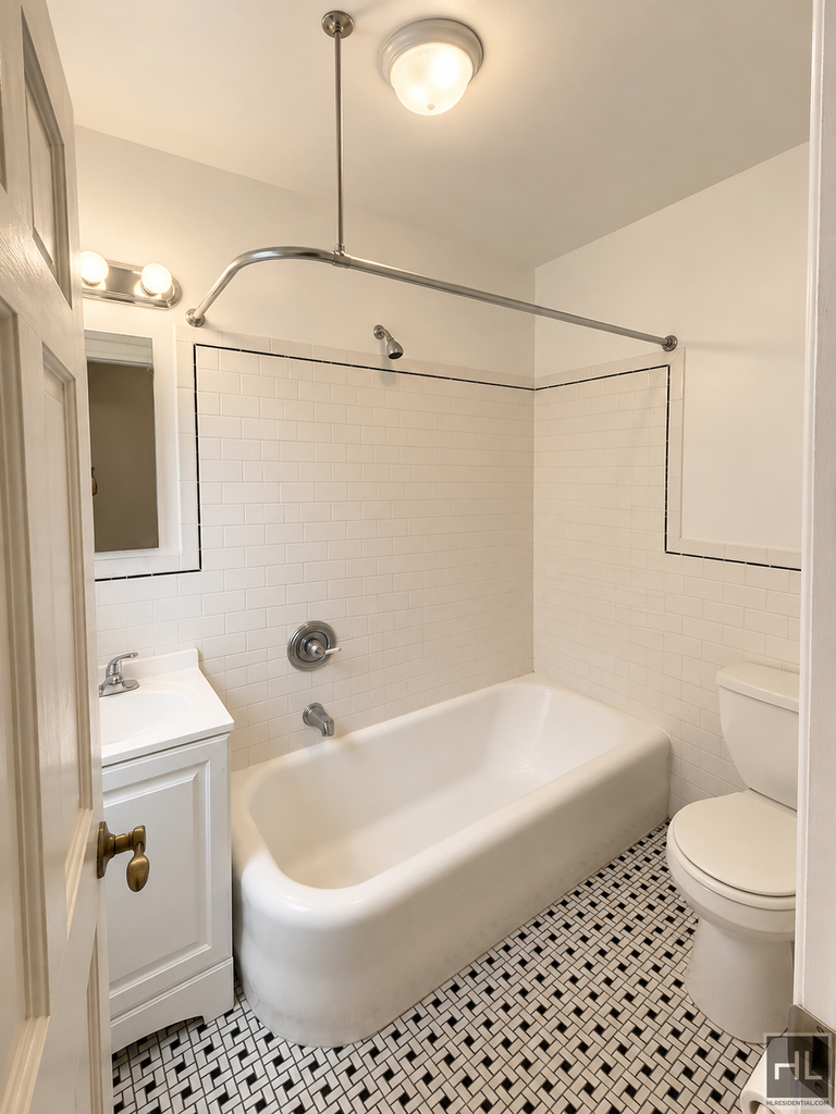 West 10th Street - Photo 5