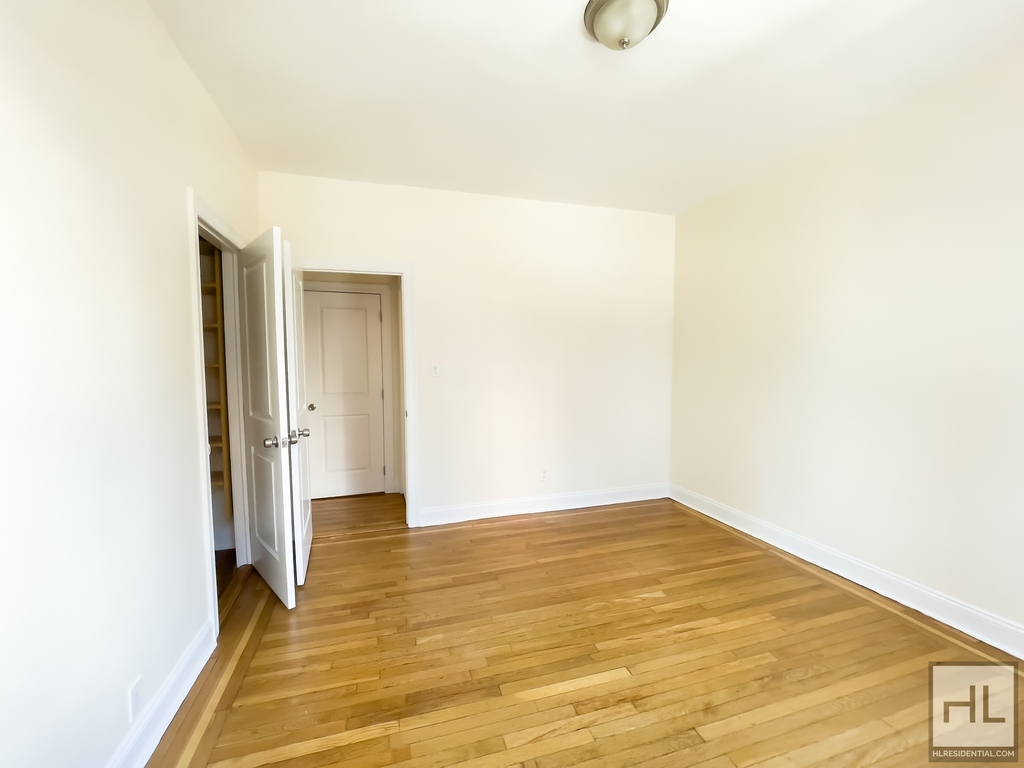 West 11th Street - Photo 2