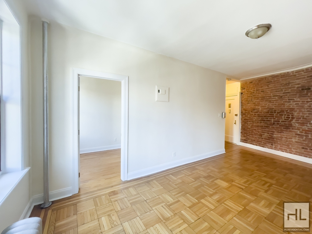 West 11th Street - Photo 1