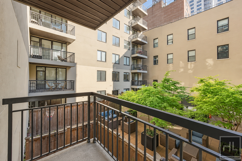 East 91st Street - Photo 3