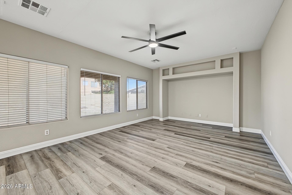 29212 N Shannon Drive - Photo 11