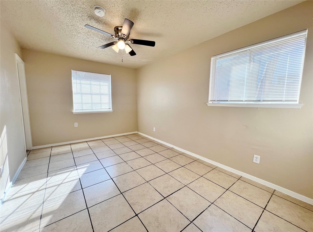 219 Rockaway Drive - Photo 9