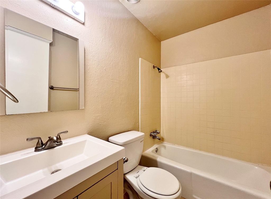 219 Rockaway Drive - Photo 13