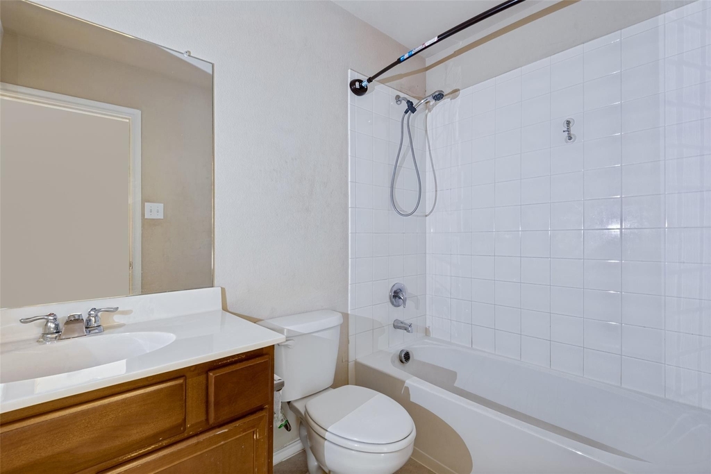 2430 Monty Street - Photo 13