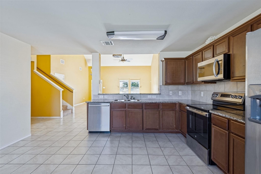 2430 Monty Street - Photo 9