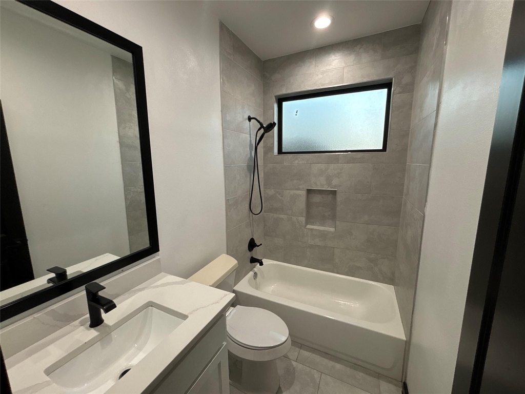 300 Avenue B - Photo 17