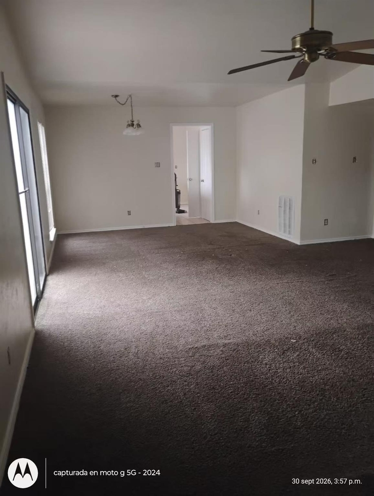 542 White Oak Street - Photo 3