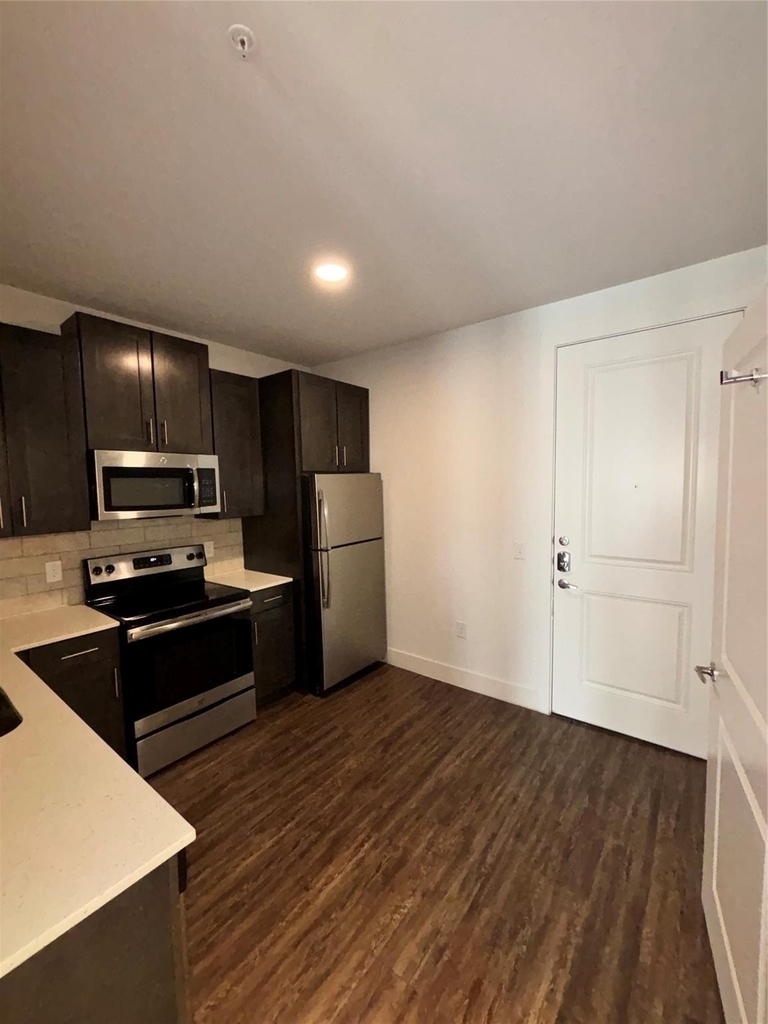 260 Davis Street - Photo 3