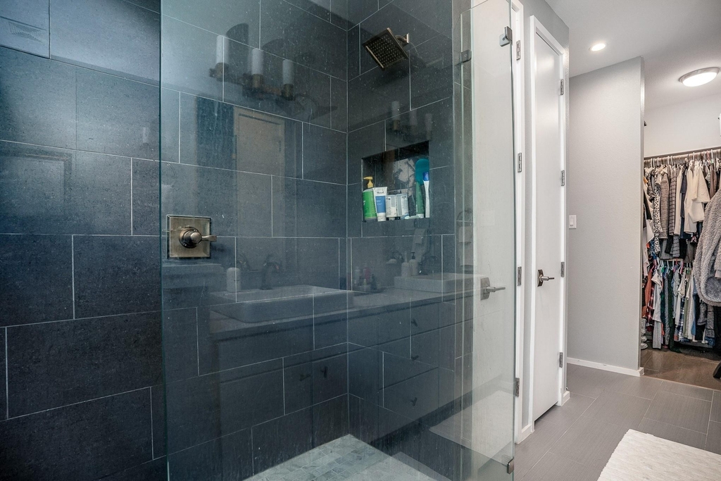 6100 Hudson Street - Photo 10