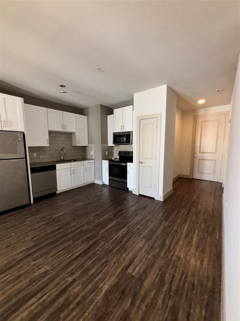 260 Davis Street - Photo 0