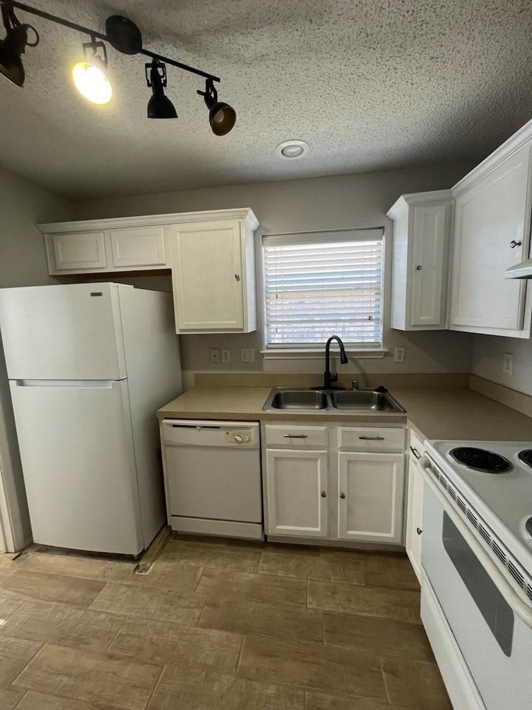 908 Crowder Drive - Photo 9