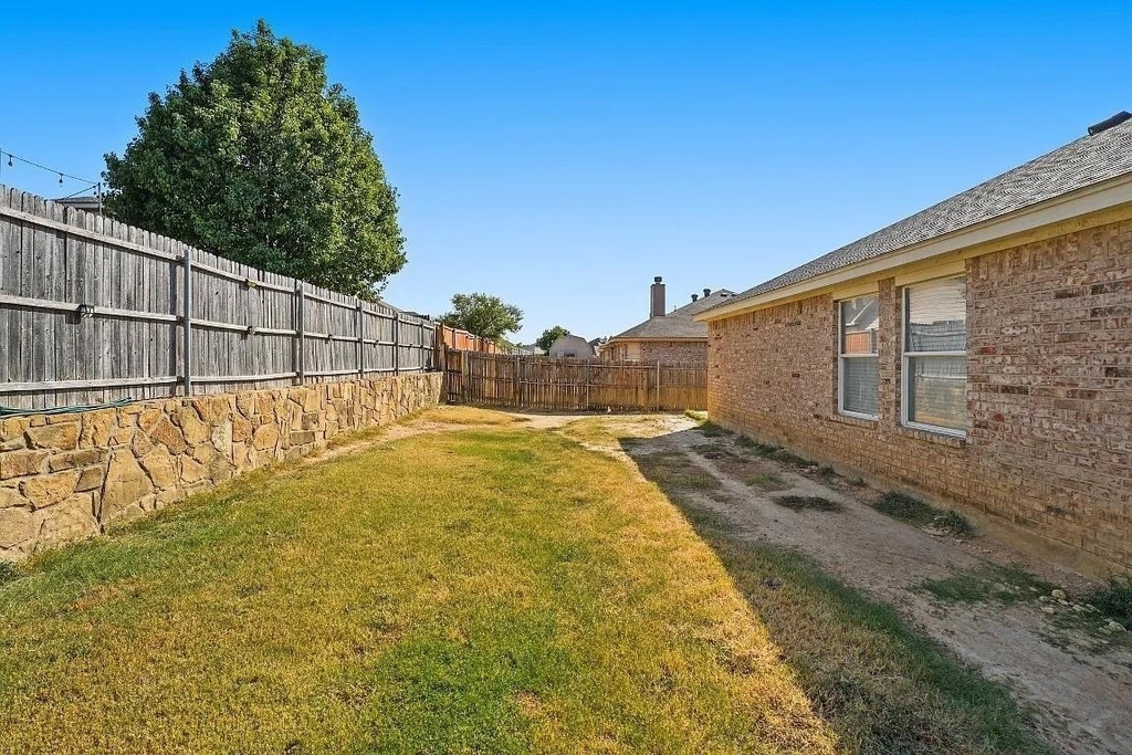 908 Crowder Drive - Photo 1