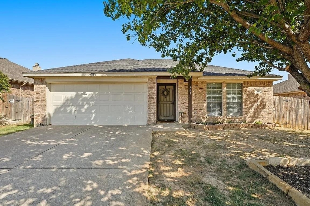 908 Crowder Drive - Photo 2