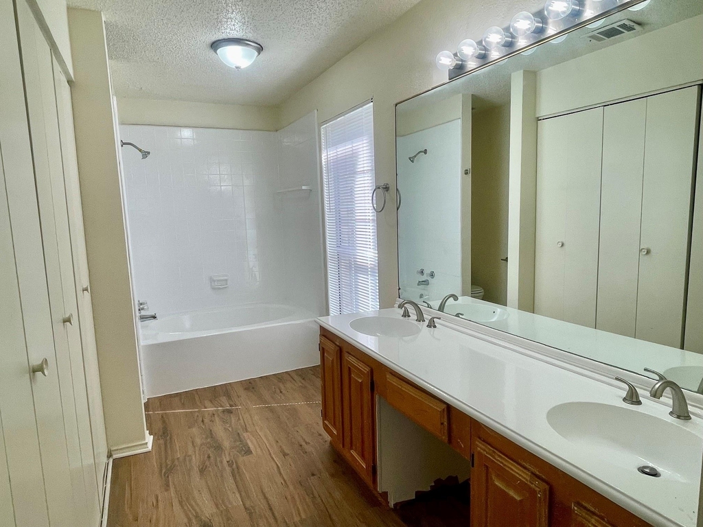 1414 Middleton Drive - Photo 13
