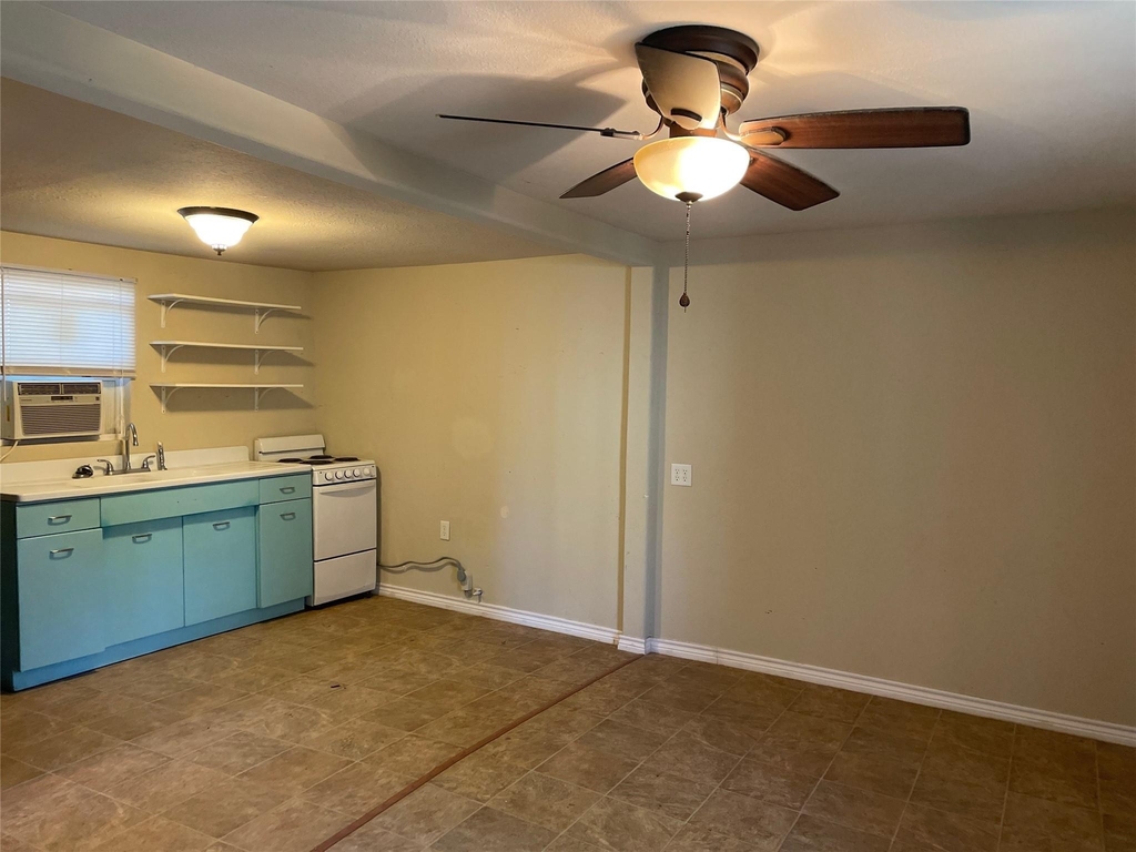 857 Vine Street - Photo 1