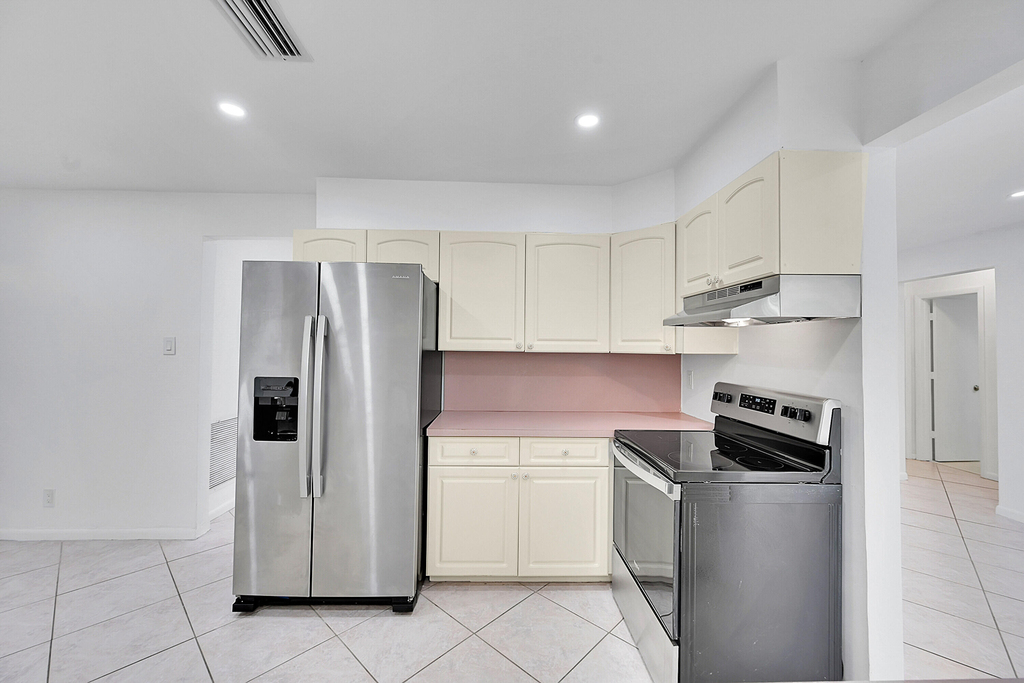 7240 Nw 8th Court - Photo 8