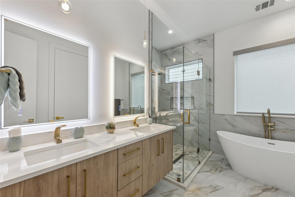 2427 Vagas Street - Photo 16