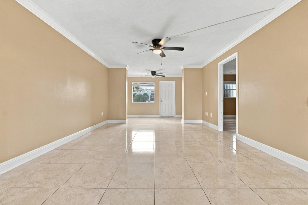 8285 Sunrise Lakes Boulevard - Photo 6