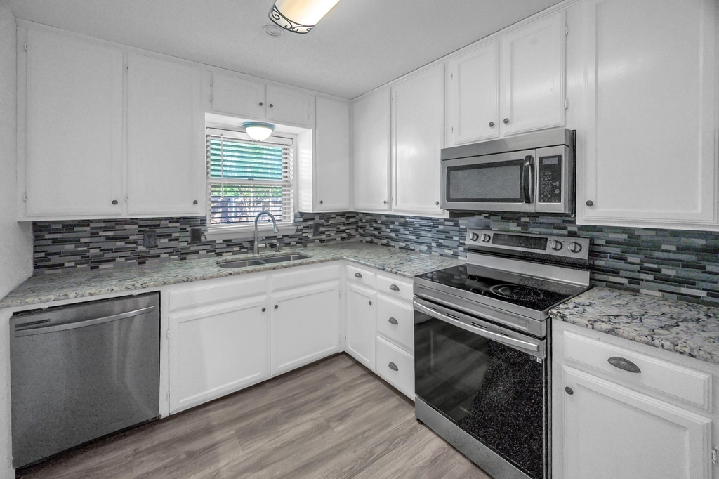 6503 Flamingo Road - Photo 6