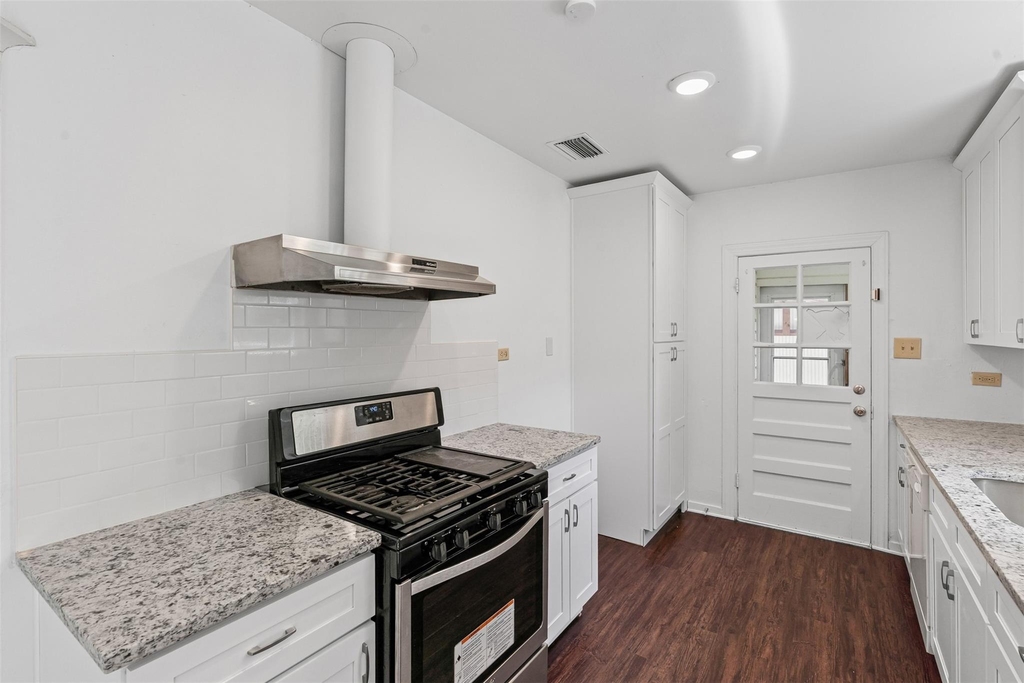 720 E Walnut Street - Photo 20