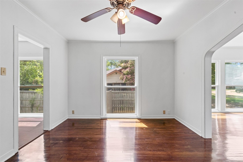 720 E Walnut Street - Photo 15