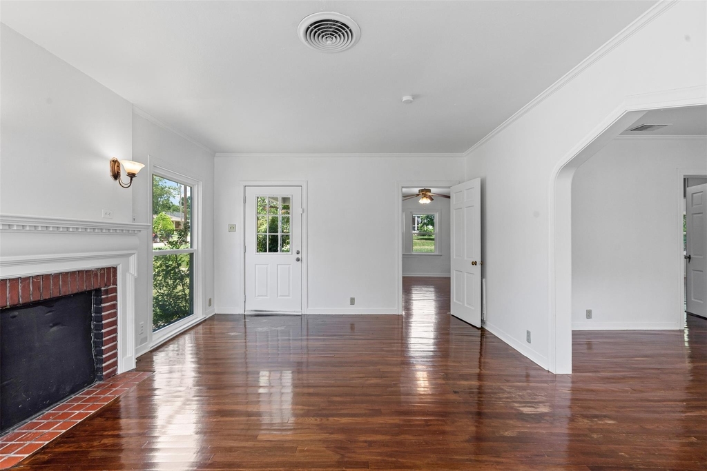 720 E Walnut Street - Photo 12
