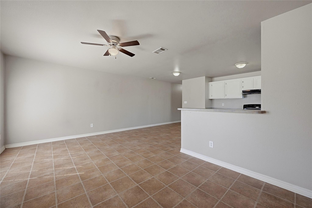 113 W Wilson Avenue - Photo 3