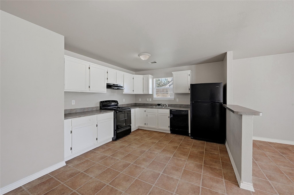 113 W Wilson Avenue - Photo 6