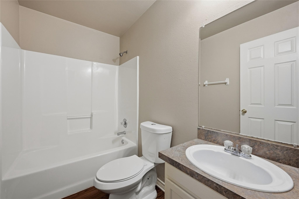 113 W Wilson Avenue - Photo 11